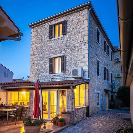 Stonehouse Ewa&pool * Medulin