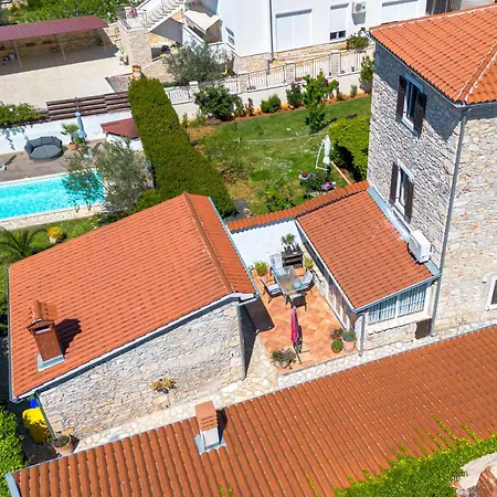 Stonehouse Ewa&pool