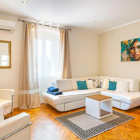 Stonehouse Ewa&pool Tatil Evi *